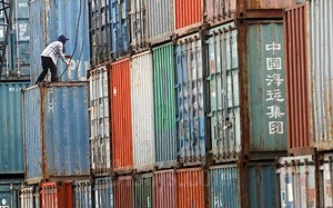 KAI Reaktivasi Angkutan Logistik KA dengan Terminal Petikemas Surabaya