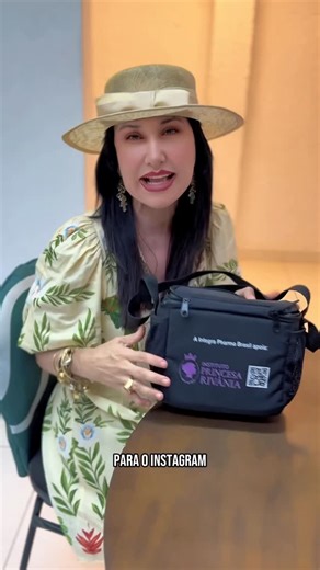 Harmonização Facial BH on Instagram: "Quando uma empresa tem propósito, dá pra sentir no detalhe. 💜 Integra Pharma Brasil @integrapharmabrasil apoia o Instituto Princesa Rivânia @institutoprincesarivania e colocou QR Code na embalagem pra você chegar direto no nosso Instagram. Gratidão equipe Integra Pharma Brasil. Deus os abençoe poderosamente. 🕊️ #InstitutoPrincesaRivânia #AgostoLilás #Acolhimento #Propósito #integrapharma"