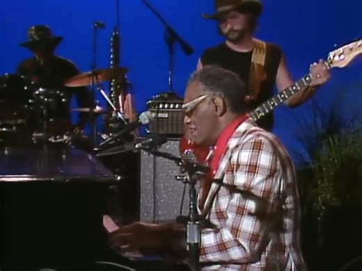 296K views · 12K reactions | Seven Spanish Angels – Song by Willie Nelson... Press to play Music Video: https://best-country-songs.greatestoldiessongs.org/seven-spanish-angels-song-by-willie-nelson/?utm_source=facebook&utm_medium=dreel&utm_campaign=bestclassiccountrysongsever | Best Classic Country Songs Ever | Facebook