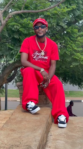 Ndabatumiye mwese uyu wagatanu muze dusangire umunezero dufite pool 🏊 party 🎉 | Lovehim Sweet