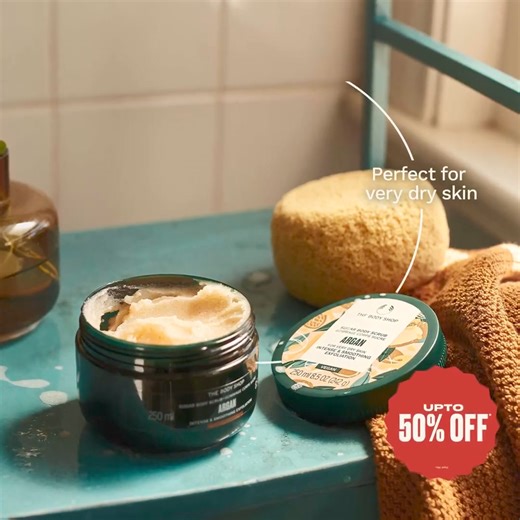 This pick-me-up buffs your way to smoother, more radiant skin! Our Argan Body Scrub, made with 94% ingredients of natural origin, isn't just for buffing away dead skin. This scrub helps reveal a healthy glow by removing dullness and leaving your skin feeling soft, smooth, and irresistibly radiant. 🤎Perfect for very dry skin 🤎Smells delicately nutty 🤎Certified by The Vegan Society Visit our store and shop via home delivery. Platinum Building Bagatale Road- 0112554059, Odel Alexandra Road 01146