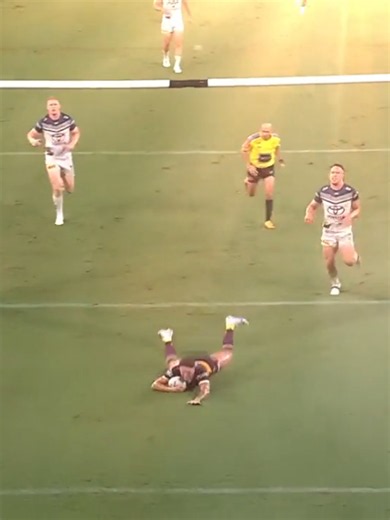 Reece Walsh 2023 NRL Highlights — Walsh Moments & Reactions
