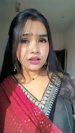 Cutie 🥰 on Instagram: "Kajol Dialogue (KKKG)💫...... . . . . . #reels #trending #reelkarofeelkaro #viralreels #fypシ❤️💞❤️"