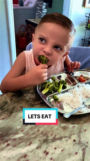 Delicious Shrimp Curry Lunch with Family
