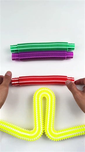 Robot sounds from pop tube! Amazing Style #robotsound #poptubesound #rainbow #shortviralvideos #toys