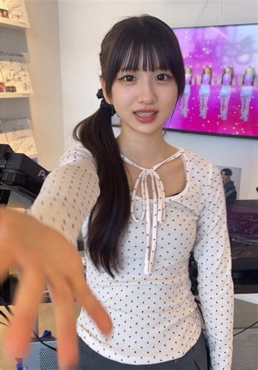 Girls²による#UnmeltingSnowのダンス動画