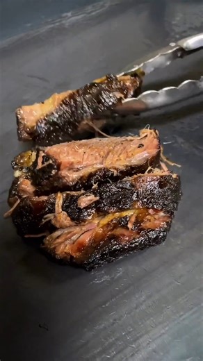 This is the Ribsy Burger! A burger with no beef patty but a BEEF RIB instead! BBQ Restaurant, 𝗖𝗮𝘁𝗲𝗿𝗶𝗻𝗴, 𝗧𝗮𝘀𝘁𝗶𝗻𝗴 𝗘𝘃𝗲𝗻𝘁𝘀, 𝗚𝗶𝗳𝘁 𝗖𝗮𝗿𝗱𝘀 & 𝗠𝗼𝗿𝗲 > www.ThirdWaveCafe.com.au/links 𝗟𝗼𝗰𝗮𝘁𝗶𝗼𝗻𝘀: 📍Hawthorn - 232 Riversdale Rd 📍Moorabbin - 20 Station St 📍Albert Park - 181 Victoria Ave Book your table by visiting: www.thirdwavebbq.com.au | Third Wave BBQ