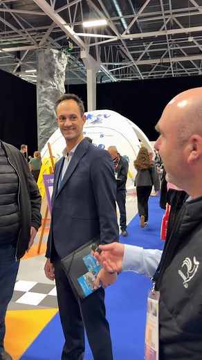 2K views · 2.2K reactions | Tenterez-vous de relever le défi ?  Le multiple champion du monde de pétanque Henri Lacroix et la Fédération Française de Pétanque et Jeu Provençal vous attendent jusqu’à 18h sur le terrain de Pétanque du Salon des Sports et Parasports 2025 ! | Salon des Sports et Parasports | Facebook