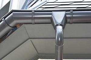 Rynny dachowe - rodzaje, ceny, opinie, najlepsi producenci, porady przy wyborze