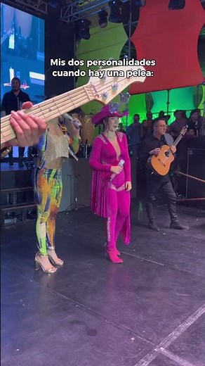 ⁠cuál de las dos son? ‪@AnaDelCastillo_‬ #humor #show #anadelcastillo #paolajara #colombia #shorts