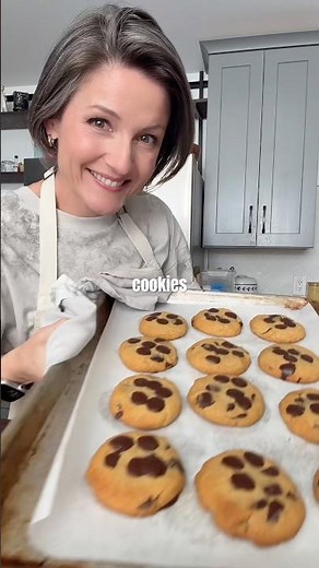 Chewy soft batch chocolate chip cookies without the spike!