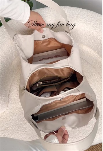 Stylish and Practical 3-Partition Shoulder Bag