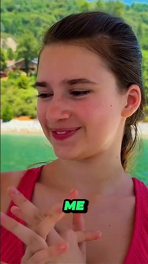 🥰🌸 I’m gonna go swim now 🏊‍♀️☀️ #karolinaprotsenko #karolinaprotsenkoviolin #violingirl #violinist