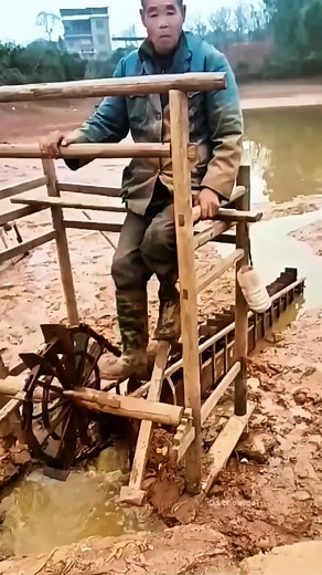 how was the traditional Chinese irrigation method | Human Adventures