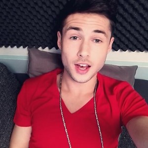 4.7K views · 579 reactions | Q&A ask the questions you want me to answer below! #askTJ ask ANYTHING MAKE IT INTERESTING | Taylor Jones | Facebook