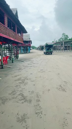 Traditional Burmese Dance Performance