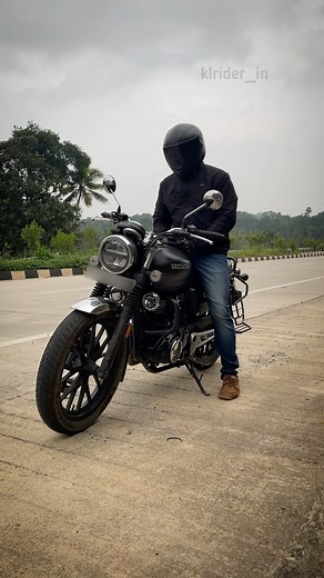 How to Corner a Motorcycle? #cornering #motorcycle #beginnertutorial #bikecornering #motorcycleriding #motorcycletips #beginner #bikersofkerala #keralabikers #bikersofinstagram #saferide #roadsafety | KLRider