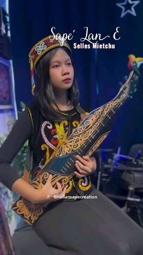A skilled Malaysian musician is proficiently playing the Sape, a traditional instrument originating from Sarawak, Borneo. The musical composition, known as "Lan E," enjoys widespread popularity among the indigenous population of Sarawak. 📽: @hallansapecreation #sarawak #malaysia #sape #music #culture | Seasia.co