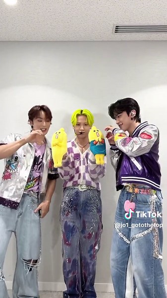 JO1 'Love Seeker' Performance at #Nanana #TVTokyoMFes | JO1_HITCHHIKER