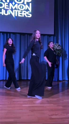 🌱 NIS in Qaragandy on Instagram: "🌟NIS dance - тің кезекті кеші 🌟Очередной вечер NIS dance"