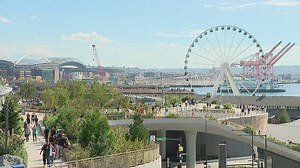 Buckeye fans arrive in Seattle ahead of Washington game