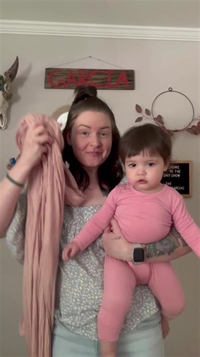 Benefits of Using Stretchy Wraps for Comfortable Babywearing