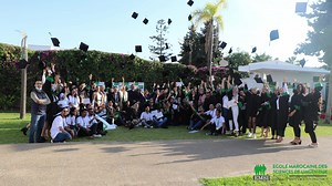 🎉📜 L’EMSI Rabat a tenue le Samedi 30 Octobre, la cérémonie de remise de certificats, à la 1ère promotion de la “Honoris 21st Century Skills”. Entièrement dispensé en ligne, ce programme permet de former les étudiants aux huit compétences les plus demandées par les employeurs, à savoir l'intelligence comportementale, la créativité et le design thinking, l'esprit critique, la communication, la collaboration, le coding, l'analyse de données et l'entreprenariat. Les formations dispensées dans le c