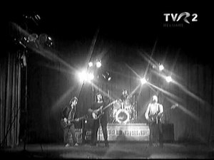 ROSU si NEGRU - Timpul (1982)