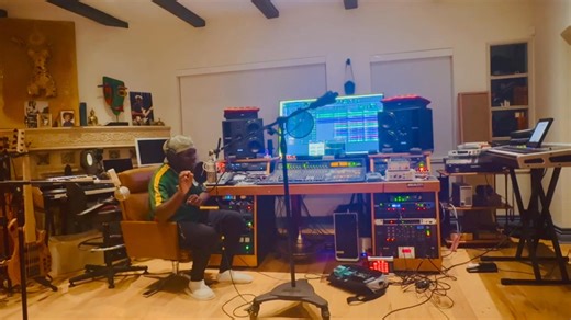 1.1M views · 29K reactions | Un hymne national est intrinsèquement un chant de ralliement, car il sert à unir le peuple autour des valeurs, des coutumes… d'une histoire et d'une identité communes… 2eme Nuit de chantier YAYA TITI OOH KAMERUN✊ | Richard Bona | Facebook