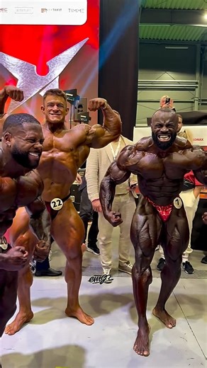 7K views · 76 reactions | Already legends. Flex off between @joanpradells And @samson__dauda at EVLS PRAGUE PRO ⚔️ #posedown #flexoff #mostmuscular #doublebiceps #puremuscle #legendary #muscle #reelitfeelit #reelsinstagram #bodybuildingreels #musclereels #musclevideos | Bodybuildingstrengthmuscle | Facebook