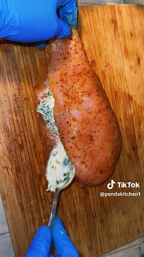 Blanc de poulet farci au fromage et épinards - recette facile