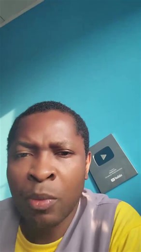 Comment différencier un transistor PNP d'un NPN grâce à la flèche pénétrante ou non