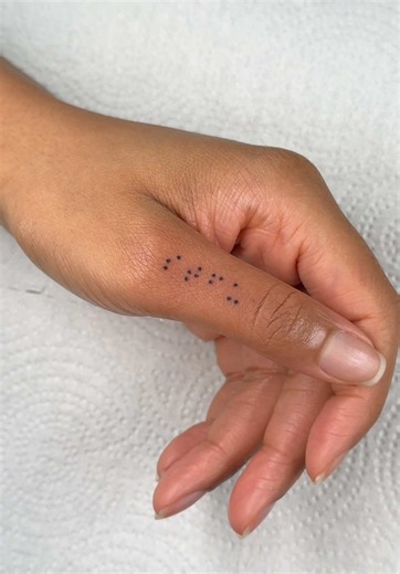 Creative Hand Tattoo Ideas for Meaningful Expressions