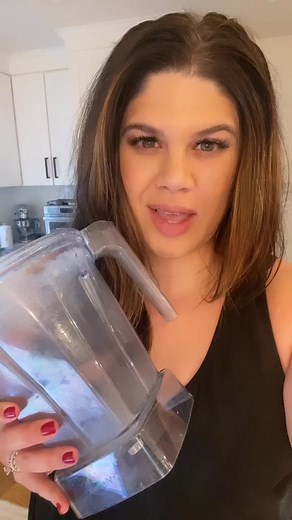 Avoid Hot Liquids in Plastic Blenders: Safe Tips