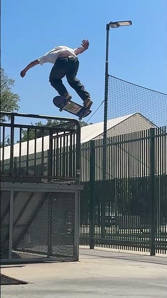 🚀 Krazy Frankie blasts a backside flip 🌖