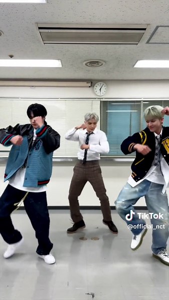 NCT Dream Smoothie Challenge with Taeyong, Jeno, and Jaemin