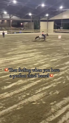 #greenscreenvideo je vous copie les filles c’est trop drôle 😂@Mairika Morin @Anatardif18 #fail #horse #barrelracer #foryoupage