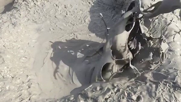 Video: Mud volcanoes at the Salton Sea