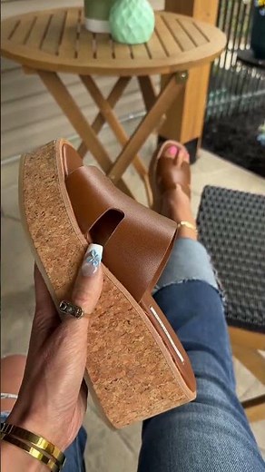 Steve Madden HARMONY leather wedge sandals in cognac stevemadden #stevemadden #wedgesandals