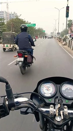 Lucknow Roads + Black Hero Splendor Plus = Full Attitude😎 #shortsfeed #trending #herosplendor #rider