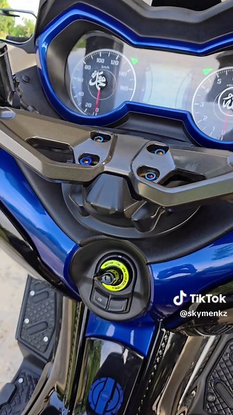 Yamaha XMAX: Stunning Modifications and Cinematic Showcase