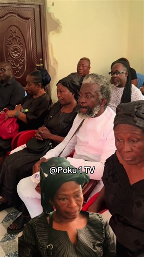 Woow! They sang Lumba’s song he did for Akosua Serwaa right before her 🫶🏽#poku1tv #akosuaserwaa #lumba #fyp #goviral