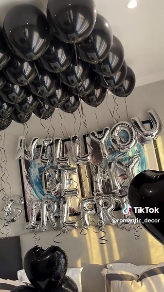 Romantic Hotel Room Decoration Ideas for Proposals