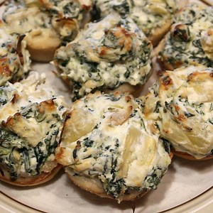 Spinach and Artichoke Dip Bites FULL RECIPE: http://bit.ly/2cDZAK7 | Spoon Recipes