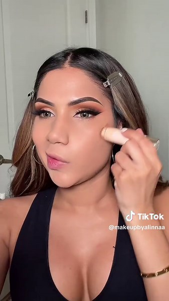 Makeup Transformation Tutorial with Huda and Tarte Products