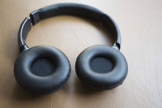 Headphone Ear Pads (Different Materials and How to Replace) – Ear Rockers