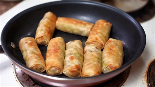 Costco Chinese food taste test: Grandpa tries it all for the first time