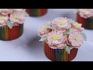 Fluffy & Moist Sponge Cupcakes with easy buttercream 零失败海绵纸杯蛋糕，松软湿润一次就成功