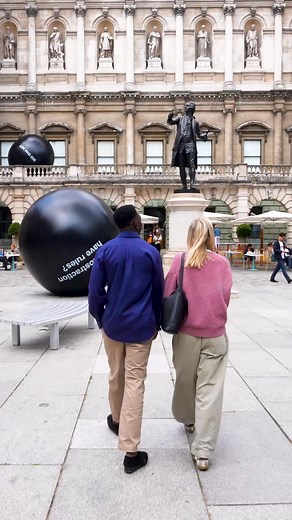 The UK's best-loved art show is back! Experience over 1,700 works in every medium imaginable, from household names to emerging talent The Summer Exhibition is the world’s largest open submission exhibition. | Royal Academy of Arts