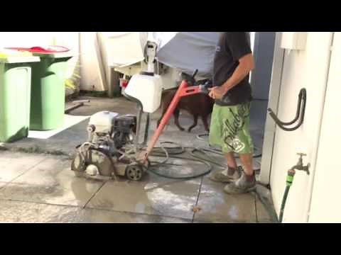 Concrete cutting walk behind floor saw